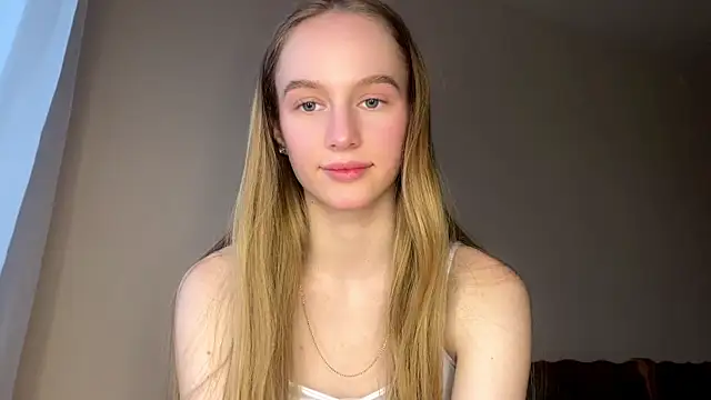 Snapshot of Viktoria_Vibes chatting on February 28, 3:24 pm Viktoria Vibes online show from February 28, 3:24 pm