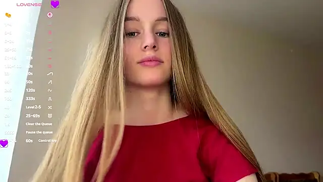 Snapshot of Viktoria_Vibes chatting on May 25, 3:07 pm Viktoria Vibes online show from May 25, 3:07 pm