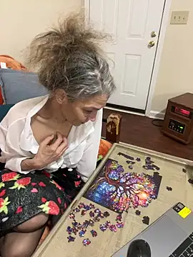 Snapshot of TicTac_Toes chatting on February 13, 2:51 am TicTac Toes online show from February 13, 2:51 am