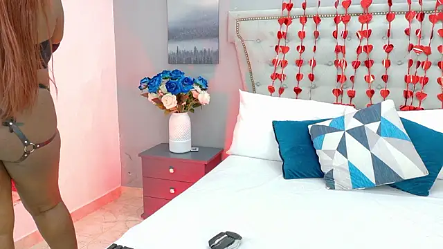 Snapshot of SarahBleer chatting on February 14, 8:38 pm SarahBleer online show from February 14, 8:38 pm