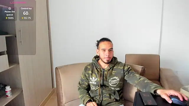 Snapshot of jhustin_marcius chatting on January 17, 10:01 pm jhustin marcius online show from January 17, 10:01 pm