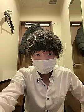 Snapshot of --ha-ru-- chatting on February 14, 11:40 am --ha-ru-- online show from February 14, 11:40 am