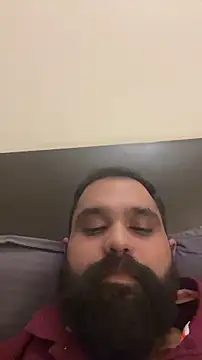 Snapshot of beerboy2222 chatting on April 14, 7:31 pm beerboy2222 online show from April 14, 7:31 pm