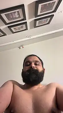 Snapshot of beerboy2222 chatting on May 15, 7:10 pm beerboy2222 online show from May 15, 7:10 pm