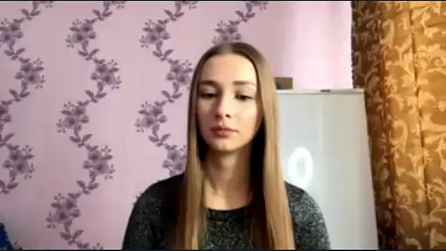 Snapshot of LacieHelaire chatting on February 16, 10:22 am LacieHelaire online show from February 16, 10:22 am