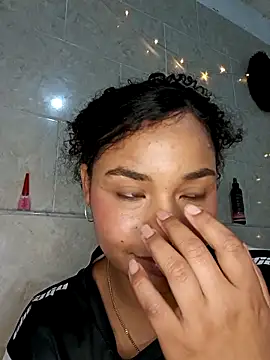 BrianaSweetxxx online show from March 14, 3:06 pm