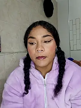 BrianaSweetxxx online show from March 29, 3:28 am