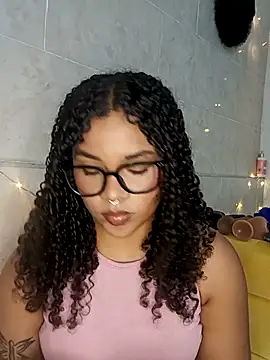 BrianaSweetxxx online show from April 15, 4:08 am