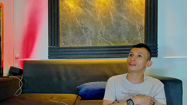 Snapshot of Isaak_26 chatting on February 28, 8:21 pm Isaak 26 online show from February 28, 8:21 pm