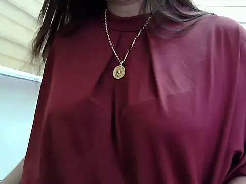 Snapshot of Sexybabe42 chatting on June 13, 10:24 am Sexybabe42 online show from June 13, 10:24 am
