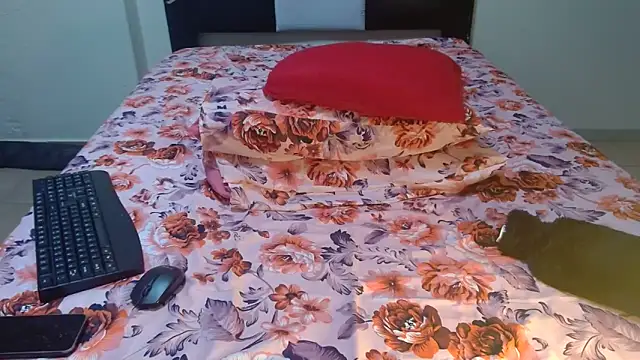 VeronaDimexx online show from April 18, 2:26 am