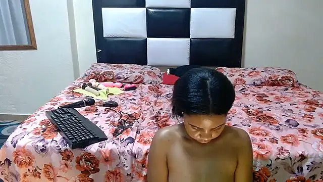 VeronaDimexx online show from May 25, 11:11 pm