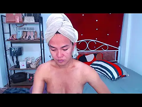 Snapshot of SeductiveAya chatting on February 27, 9:37 pm SeductiveAya online show from February 27, 9:37 pm