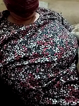 Snapshot of Simran_008 chatting on March 8, 1:36 am Simran 008 online show from March 8, 1:36 am