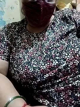 Snapshot of Simran_008 chatting on March 8, 3:49 pm Simran 008 online show from March 8, 3:49 pm