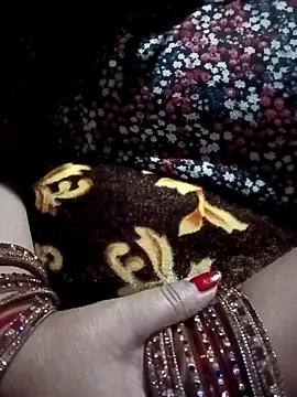 Snapshot of Simran_008 chatting on March 23, 5:06 pm Simran 008 online show from March 23, 5:06 pm