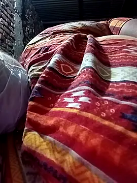 Snapshot of Simran_008 chatting on March 24, 10:04 pm Simran 008 online show from March 24, 10:04 pm