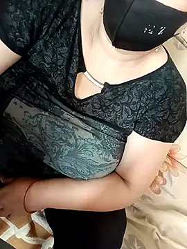 Snapshot of Simran_008 chatting on April 2, 3:04 am Simran 008 online show from April 2, 3:04 am