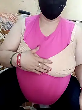 Snapshot of Simran_008 chatting on April 4, 4:44 am Simran 008 online show from April 4, 4:44 am