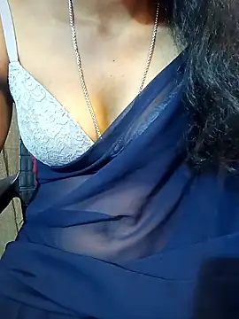 Snapshot of manu_sexy_ chatting on February 20, 1:11 pm manu sexy online show from February 20, 1:11 pm