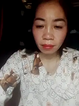 Snapshot of -Lundy- chatting on February 23, 5:05 am -Lundy- online show from February 23, 5:05 am