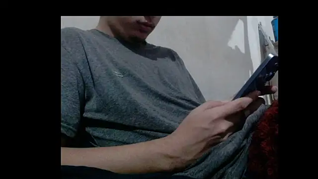 Snapshot of Rodri1k chatting on February 16, 3:35 am Rodri1k online show from February 16, 3:35 am