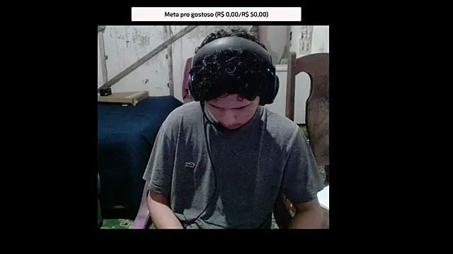 Snapshot of Rodri1k chatting on February 21, 3:40 am Rodri1k online show from February 21, 3:40 am