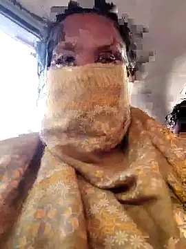 Snapshot of punita-s chatting on February 21, 7:09 am punita-s online show from February 21, 7:09 am