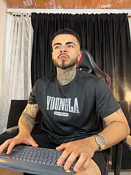 Benjii Carter1 online show from March 6, 3:47 am