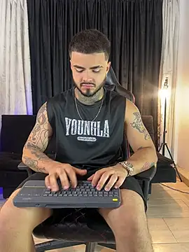 Benjii Carter1 online show from March 13, 3:13 am