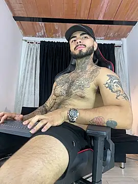 Benjii Carter1 online show from March 20, 3:33 am