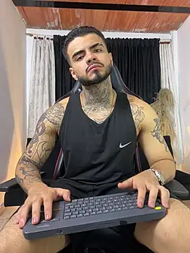 Benjii Carter1 online show from April 17, 2:03 am