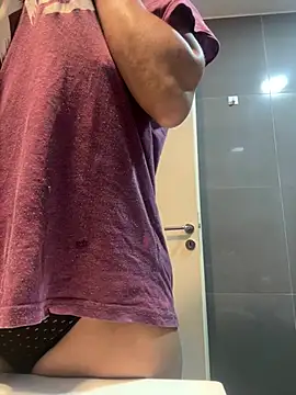 justinahallo online show from March 26, 4:18 am