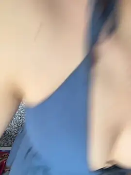 Snapshot of Nixie-Nixie chatting on June 13, 9:29 am Nixie-Nixie online show from June 13, 9:29 am
