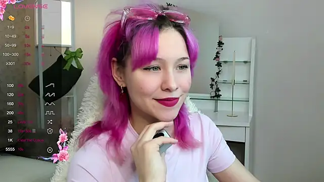 EmilyTrase online show from May 21, 1:12 am