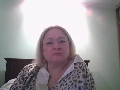 Snapshot of Veronica5489 chatting on March 3, 10:04 pm Veronica5489 online show from March 3, 10:04 pm