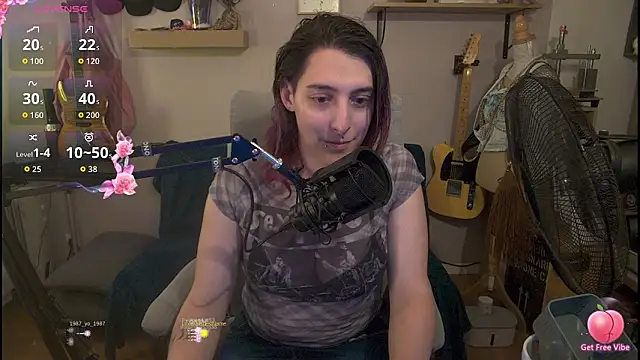 Snapshot of thea_cake chatting on June 22, 8:17 pm thea cake online show from June 22, 8:17 pm