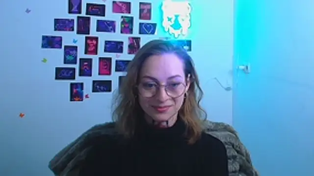 Esmi Winter online show from February 17, 6:54 am