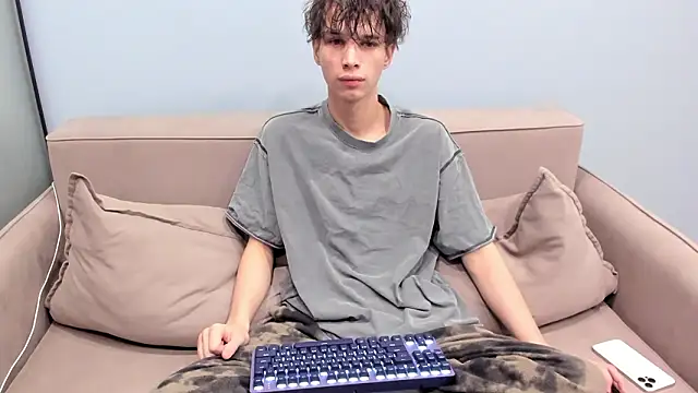 Ur NextDoor Boy online show from February 22, 9:13 pm