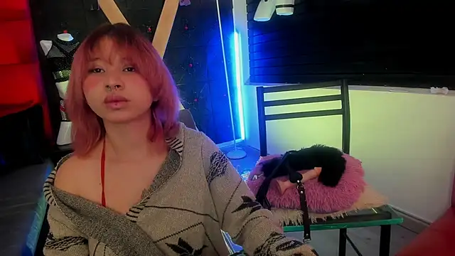 kitty gang  online show from February 10, 1:15 pm