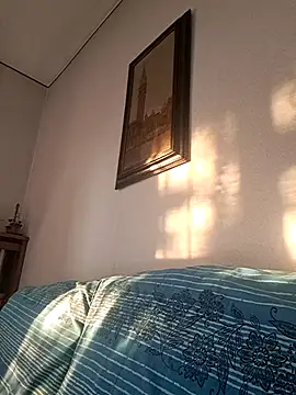 Snapshot of Sony28v chatting on April 7, 5:30 am Sony28v online show from April 7, 5:30 am