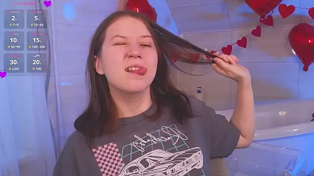 Snapshot of MmollyMay chatting on February 16, 10:11 am MmollyMay online show from February 16, 10:11 am