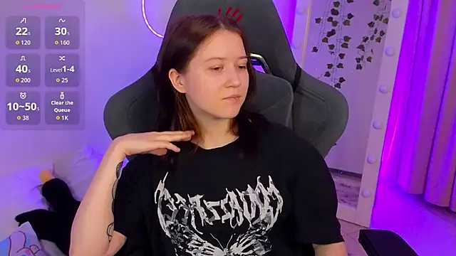 Snapshot of MmollyMay chatting on February 20, 10:16 am MmollyMay online show from February 20, 10:16 am