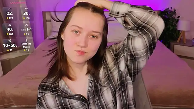 Snapshot of MmollyMay chatting on February 24, 10:13 am MmollyMay online show from February 24, 10:13 am