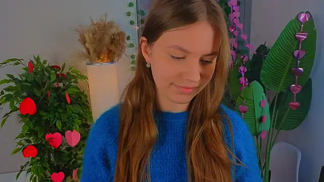 Snapshot of SavannaBomer chatting on February 15, 7:51 am SavannaBomer online show from February 15, 7:51 am