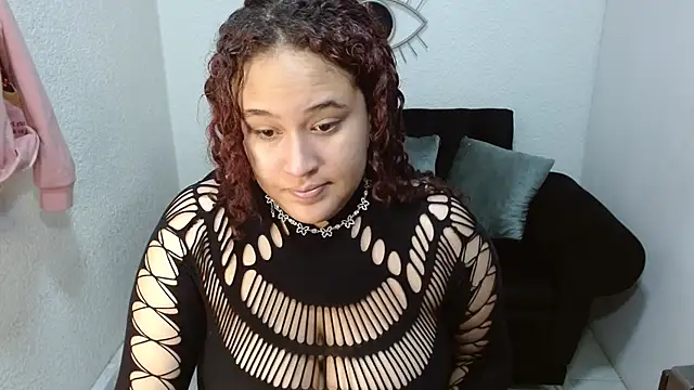 leilanewgirl online show from March 17, 12:41 pm