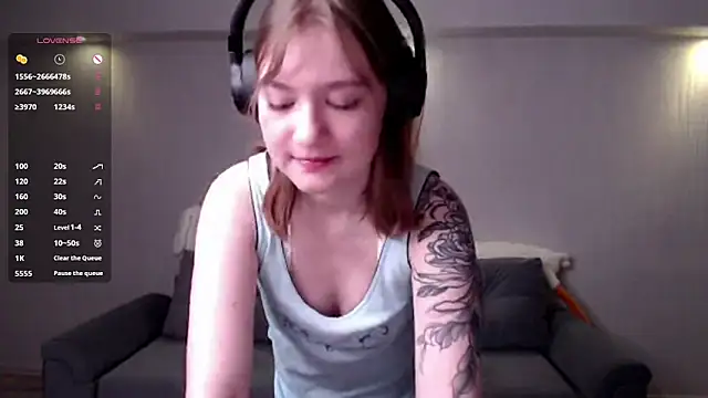 Snapshot of Mirrrra1 chatting on February 27, 9:04 pm Mirrrra1 online show from February 27, 9:04 pm