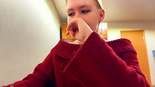 Snapshot of RoseBakeer chatting on February 12, 8:37 pm RoseBakeer online show from February 12, 8:37 pm