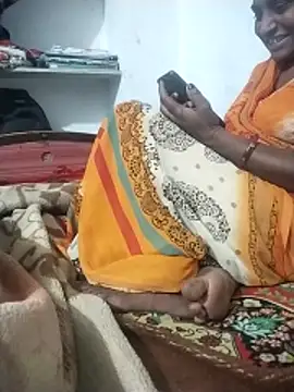 Snapshot of playboy4021 chatting on February 21, 4:41 pm playboy4021 online show from February 21, 4:41 pm