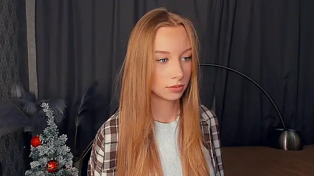 CarmenLipkin online show from February 20, 9:15 pm